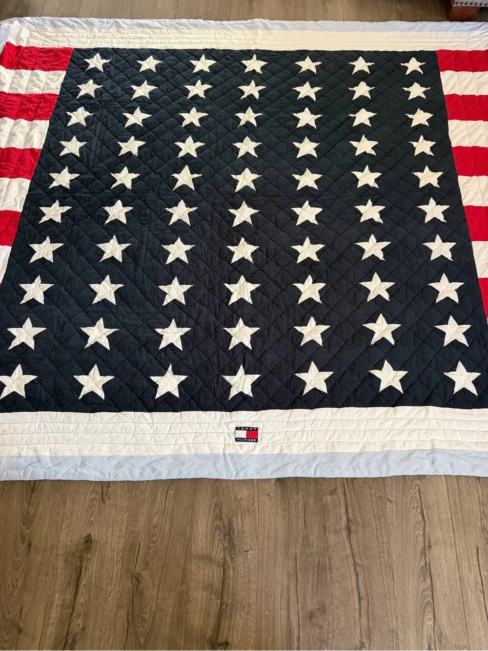 Tommy Hilfiger American Flag Quilt Stars Stripes Approximately 85”x100” Read Des